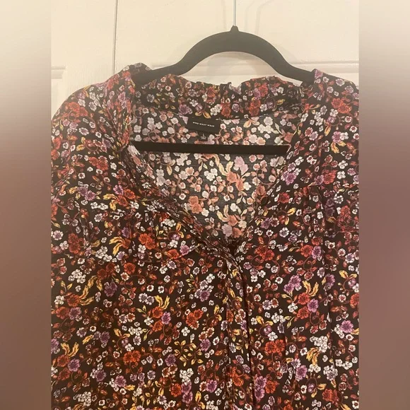 New without tags Who What Wear black floral ruffle blouse - Picture 2 of 5